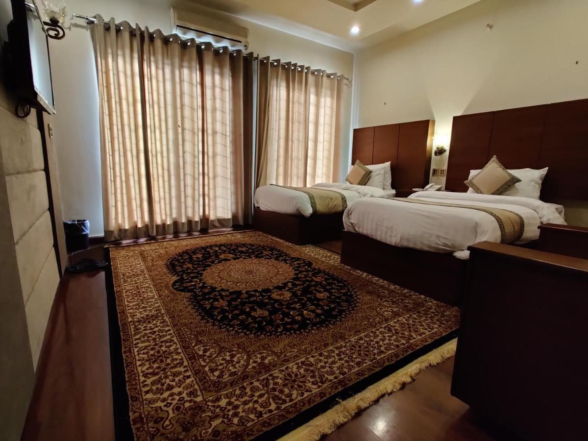 Shelton'S Rezidor Lahore Exterior photo